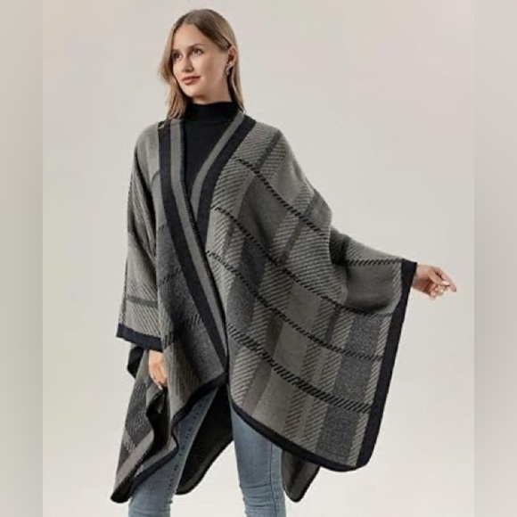 Woolrich Reversible Blanket Wrap - Black and Gray - Picture 4 of 4